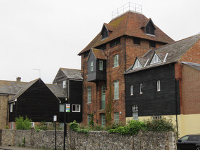 Timber-framed buildings 