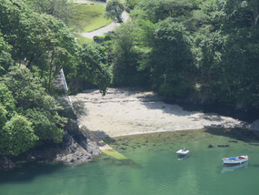 Small beach on the Fowey River