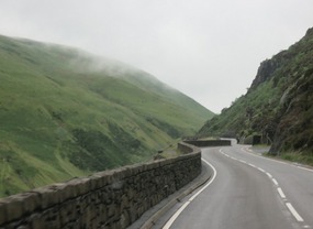 Road winding round the moutainside 