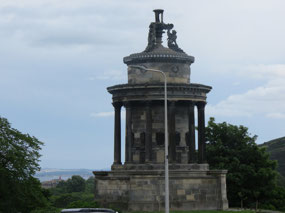 Poet Robbie Burns Monument