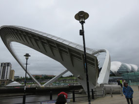 Gateshead Millennium Bridge tilted