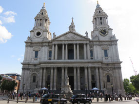 Front view of St Pauls' Cathedral