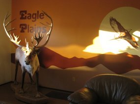 - Eagle Plains Lodge