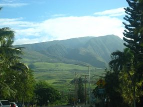 - leaving Lahaina with the mountains to our left
