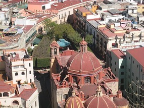 - a closer view of the Jardin