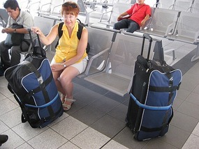 - Barbara waiting for bus in Puerto Escondido