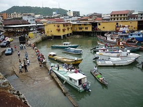 - port near Casco Viejo
