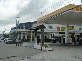 - commercial scene in Volcán