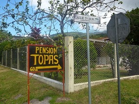- directions  to Pensión Topas 