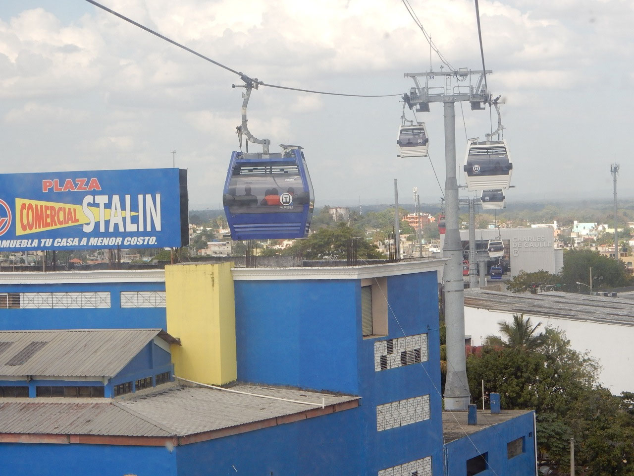 Santo Domingo Metro and Cable Car (Teleferico)