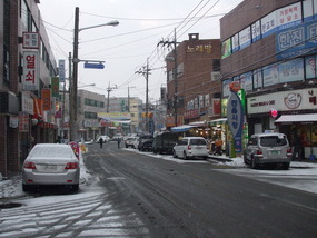 Gwaneum Market covered in snow