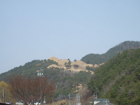 Royal Tomb Trail on top of Mountain