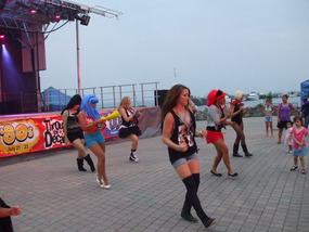 Costume Dancers
