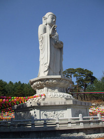 Donghwasa Statue Side View