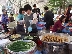 Making Seafood Pancake