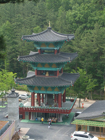 Giant Bell Pagoda