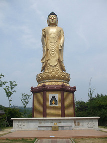 Giant Buddha Close Up