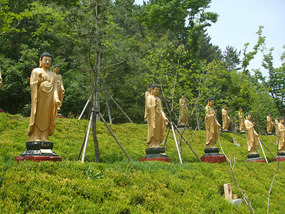 Gold Buddha Figures