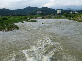 Mouth of Sincheon River