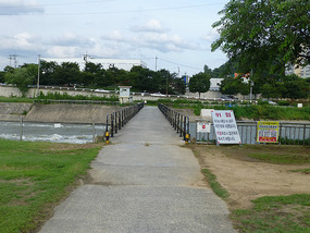 Sincheon River Crossing