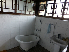 Modern Bathroom