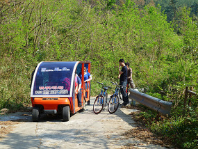 Buggy and Bike Bottleneck