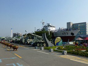 Outdoor Military Display