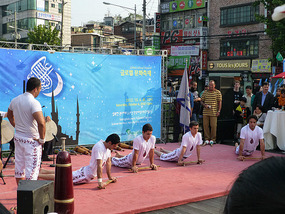 Iranian Sports Dancers Press Ups