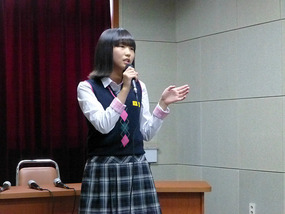 Enthusiastic Solo Singer