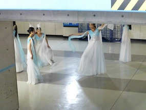 Dancers Reherse