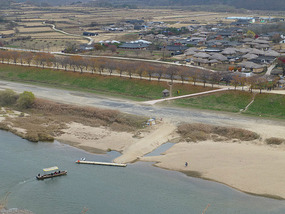 Small River Crossing