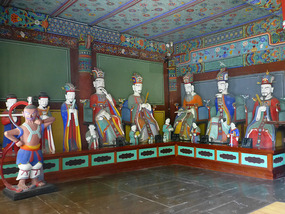 Lifesize Carvings