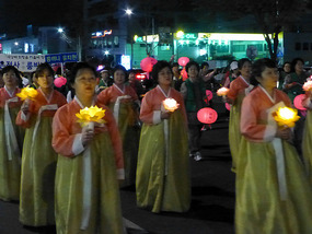 Women with Lanterns