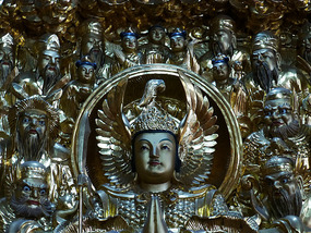 Circle of Gold Heads