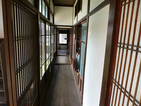 Sliding Door Corridor