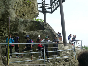 Climbers Bottleneck
