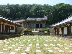 Yonghwasa Temple