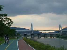 Back to the Paldal Bridge