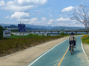 Geumhogang Biking Trail
