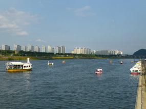 River Full of Boats