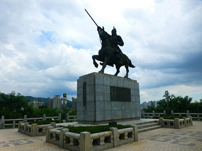 Statue of General Kim Yu-Sin
