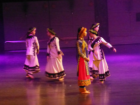 Background Dancers