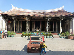 Longshan Temple