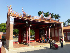 Wenchang Temple Doors