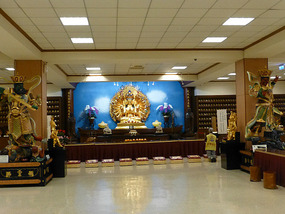 Perfect Illumination Hall