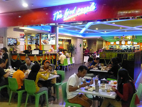 Food Court Full for Iftar Dinner