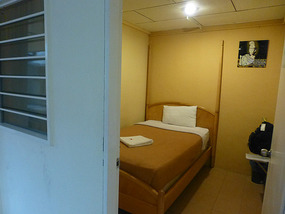 Hostel Room with See thru Window