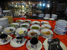 Breakfast Buffet and Bar