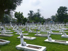 Muslim Side of Cemetary
