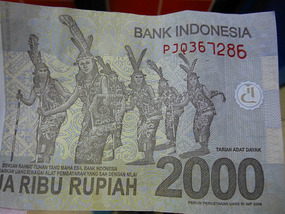 Dancing Figures on Money